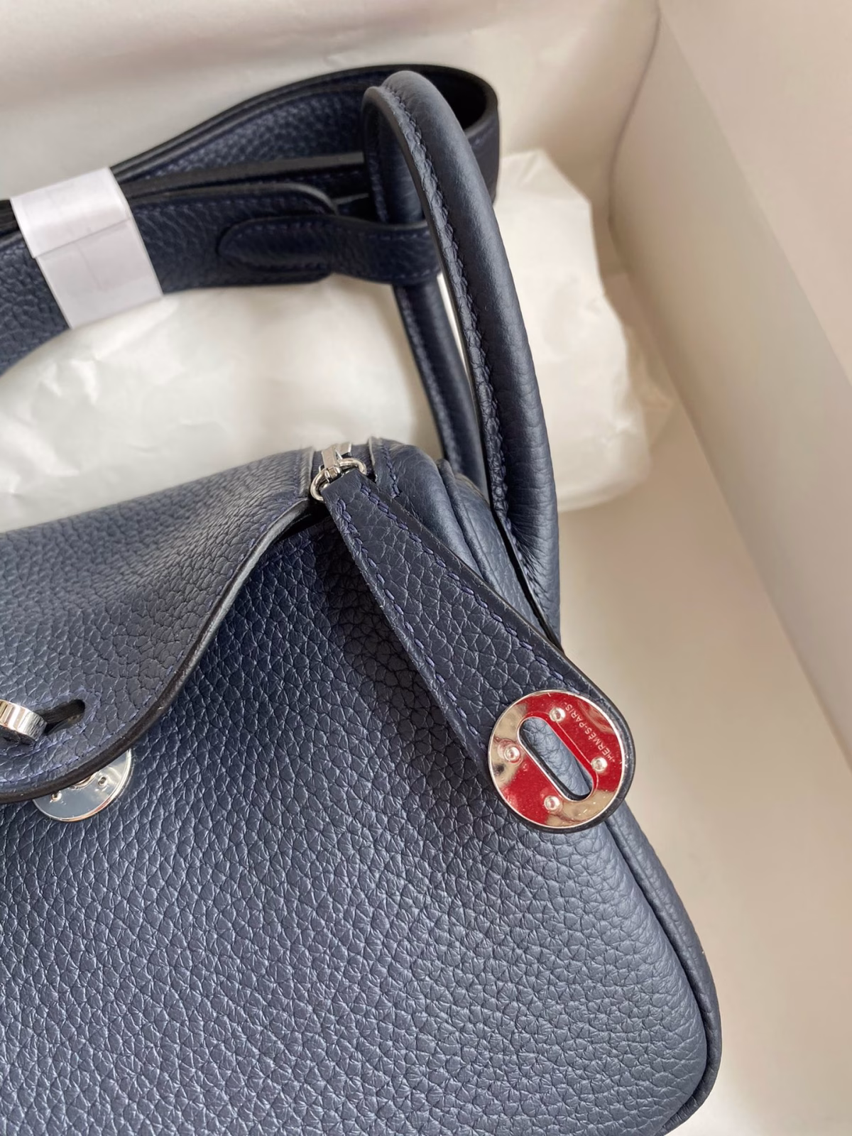 Hermes Mini Lindy Handmade Bag In Blue Nuit HHL19clbnClemence Leather - Image 7
