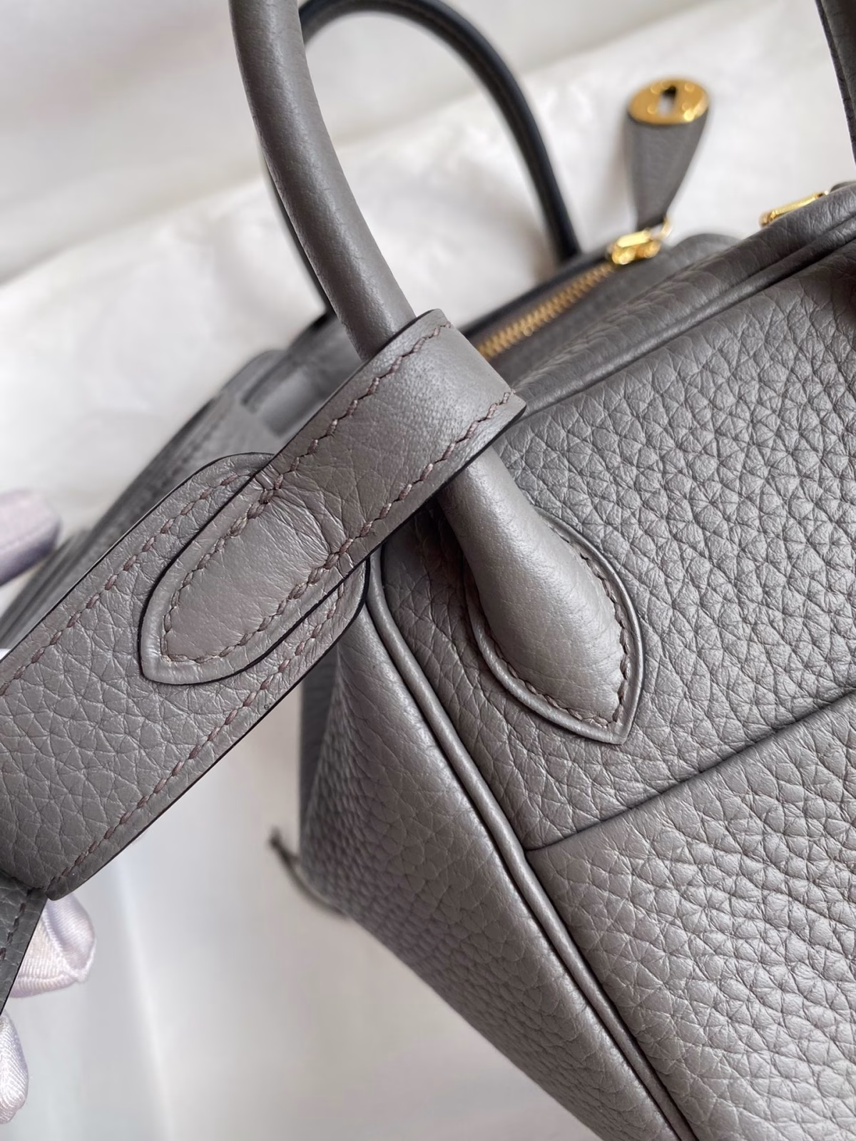 Hermes Mini Lindy Handmade Bag In Gris Meyer Clemence Leather - Image 8