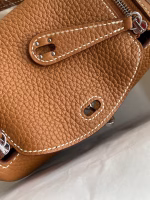 Hermes Mini Lindy Handmade Bag In Gold Clemence Leather - Image 2