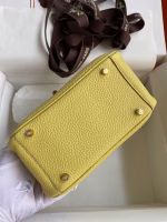 Hermes Mini Lindy Handmade Bag In Jaune Poussin Clemence Leather - Image 4
