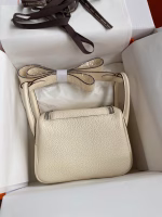 Hermes Mini Lindy Handmade Bag In Nata Clemence Leather - Image 6
