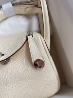 Hermes Mini Lindy Handmade Bag In Nata Clemence Leather - Image 7