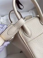 Hermes Mini Lindy Handmade Bag In Nata Clemence Leather - Image 2