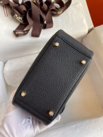 Hermes Mini Lindy Handmade Bag In Black Clemence Leather - Image 2