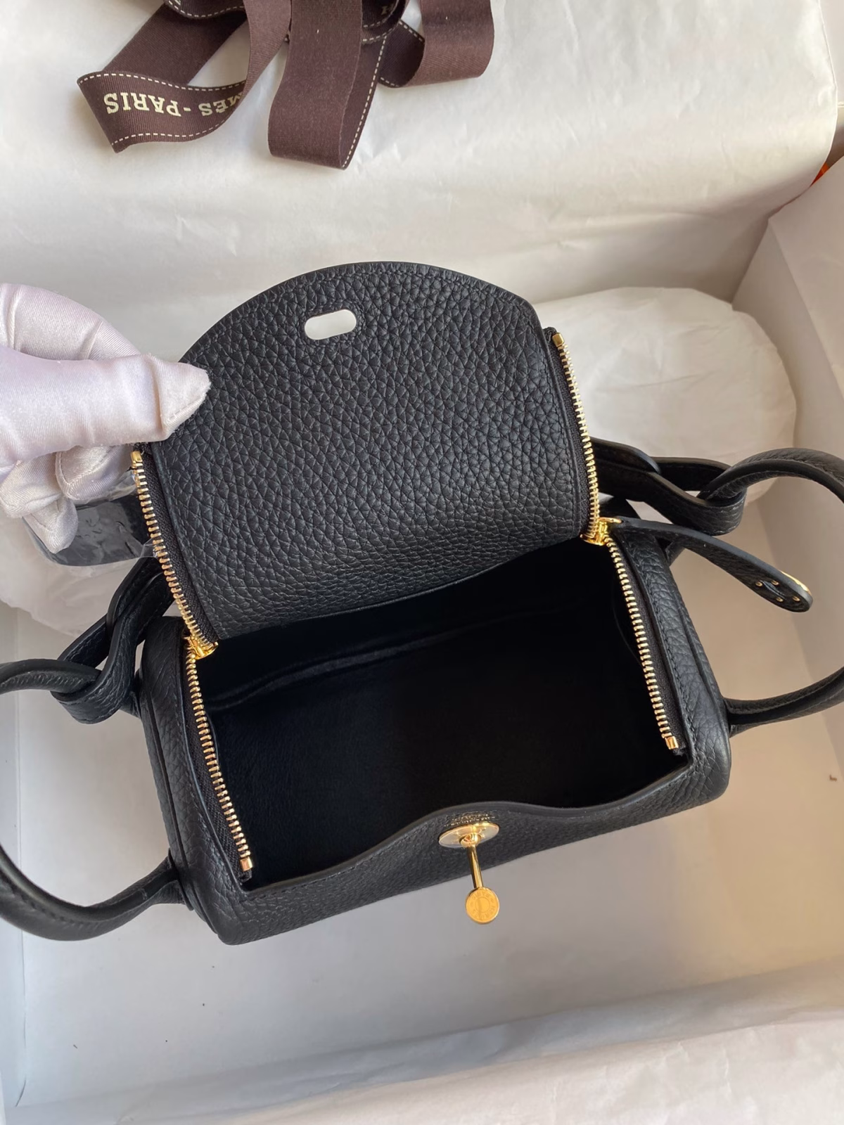 Hermes Mini Lindy Handmade Bag In Black Clemence Leather - Image 7