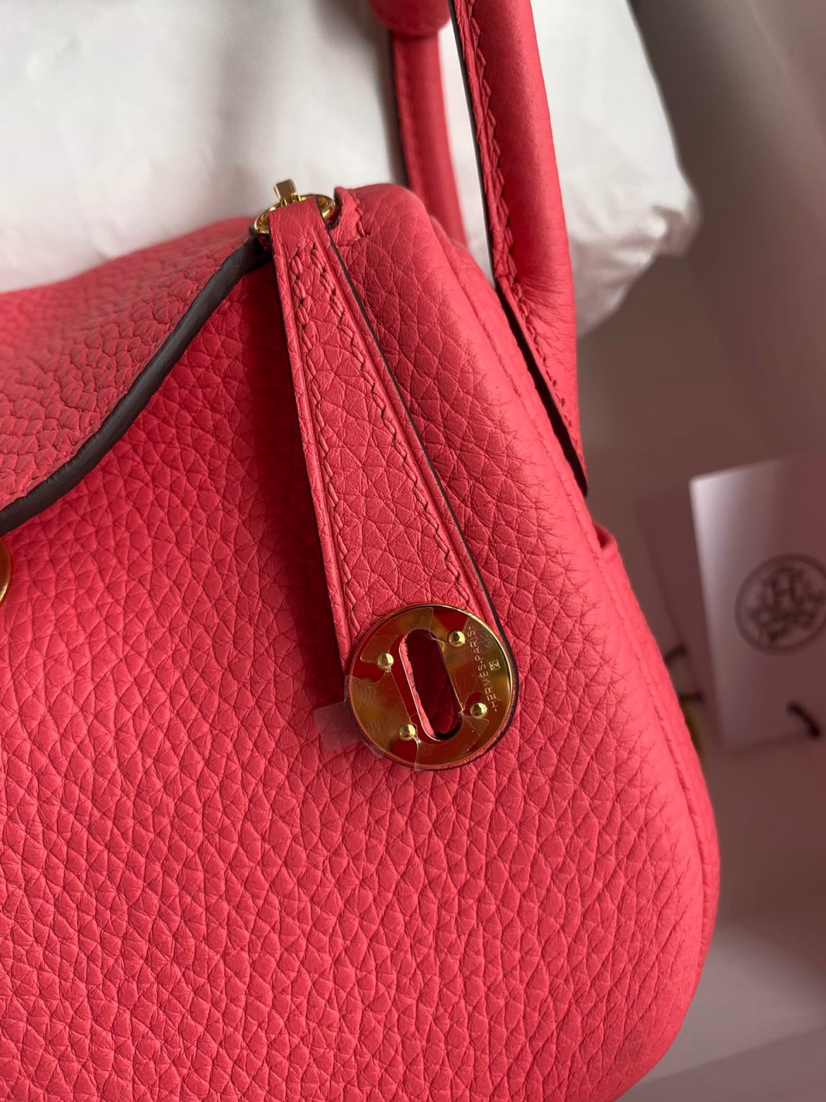 Hermes Mini Lindy Handmade Bag In Rose Lipstick Clemence Leather - Image 7