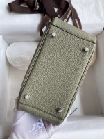Hermes Mini Lindy Handmade Bag In Sauge Clemence Leather - Image 8