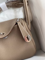 Hermes Mini Lindy Handmade Bag In Taupe Clemence Leather - Image 7
