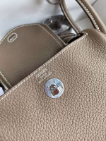 Hermes Mini Lindy Handmade Bag In Taupe Clemence Leather - Image 3