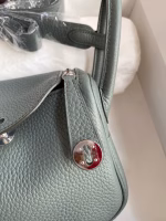 Hermes Mini Lindy Handmade Bag In Vert Amande Clemence Leather - Image 3