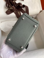Hermes Mini Lindy Handmade Bag In Vert Amande Clemence Leather - Image 8