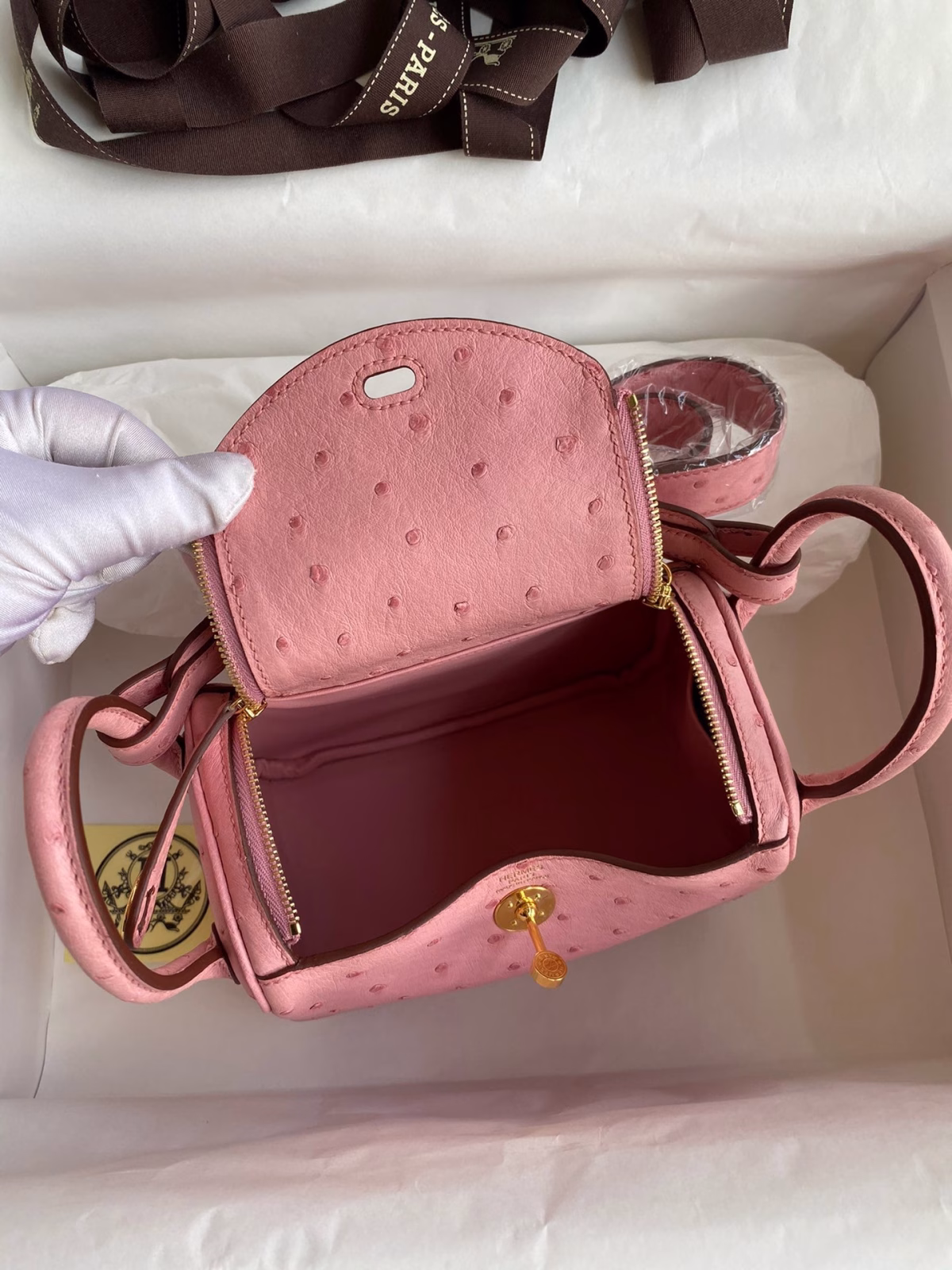 Hermes Mini Lindy Handmade Bag In Rose Sakura Ostrich Leather - Image 6