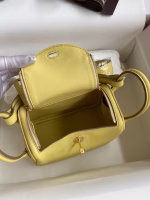 Hermes Mini Lindy Handmade Bag In Jaune Poussin Swift Leather - Image 4