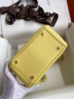 Hermes Mini Lindy Handmade Bag In Jaune Poussin Swift Leather - Image 3