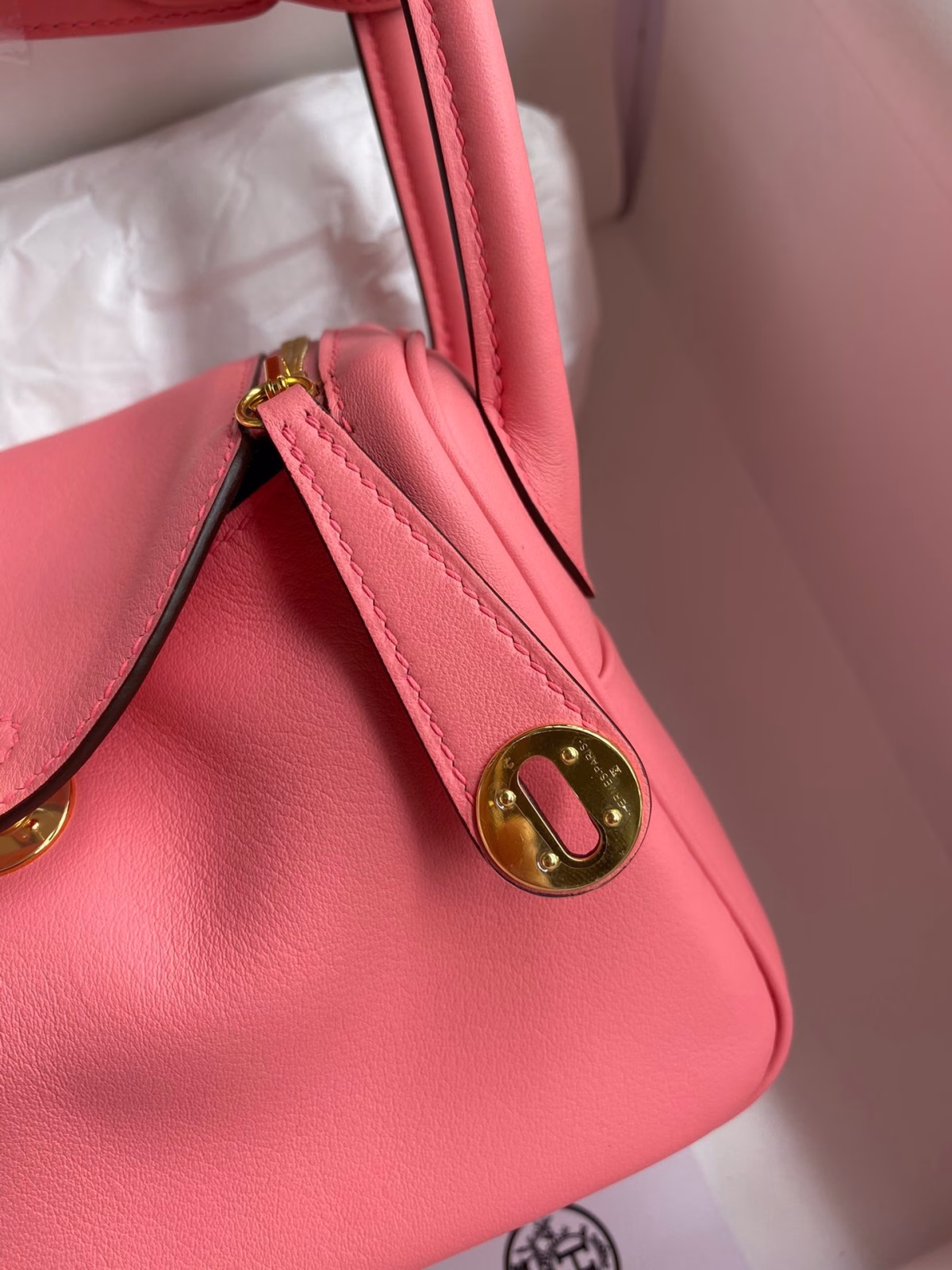 Hermes Mini Lindy Handmade Bag In Rose Lipstick Swift Leather - Image 7