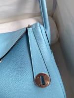Hermes Lindy 26 Handmade Bag In Blue Atoll Clemence Leather - Image 7