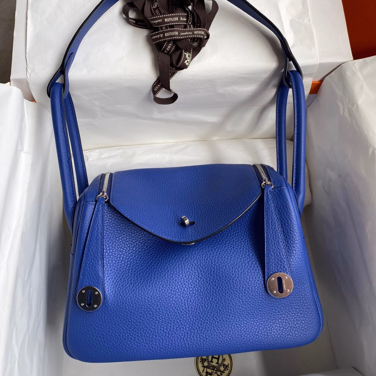 Hermes Lindy 26 Handmade Bag In Blue Electric Clemence Leather - Image 1
