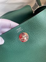 Hermes Lindy 26 Handmade Bag In Malachite Clemence Leather - Image 6