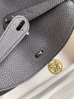 Hermes Lindy 26 Handmade Bag In Black Clemence Leather - Image 9
