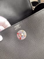 Hermes Lindy 26 Handmade Bag In Black Clemence Leather - Image 2