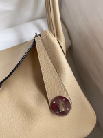 Hermes Lindy 26 Handmade Bag In Trench Evercolor Leather - Image 4