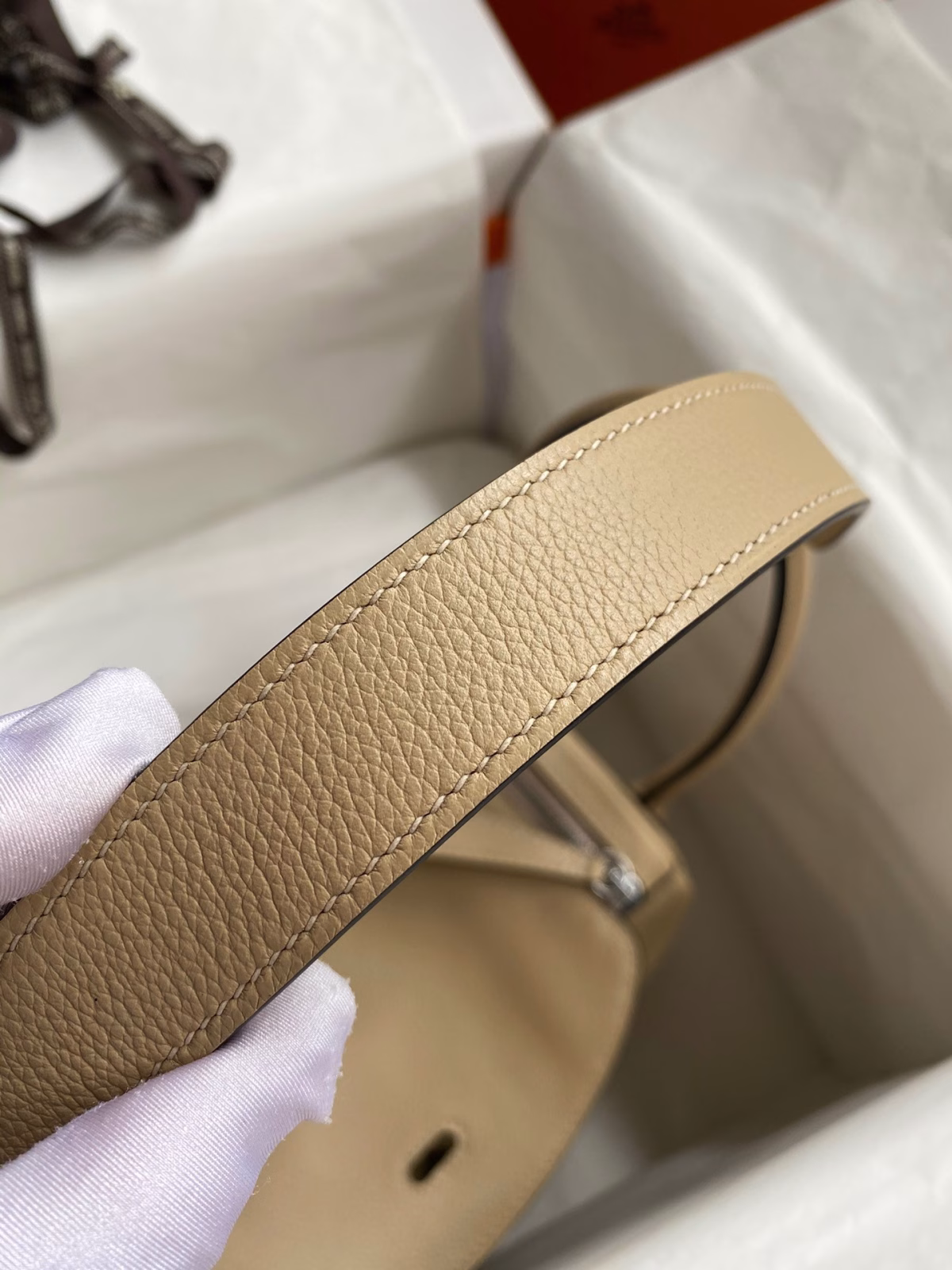 Hermes Lindy 26 Handmade Bag In Trench Evercolor Leather - Image 7