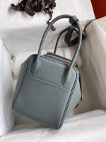 Hermes Lindy 26 Handmade Bag In Vert Amande Evercolor Leather - Image 6