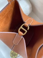 Hermes In The Loop 18 Handmade Bag in Gold Clemence Leather - Image 3