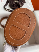 Hermes In The Loop 18 Handmade Bag in Gold Clemence Leather - Image 4