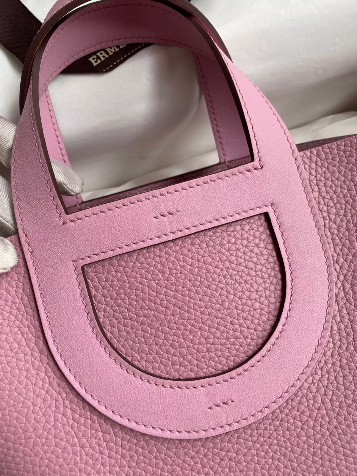Hermes In The Loop 18 Handmade Bag in Mauve Sylvestre Clemence Leather - Image 7