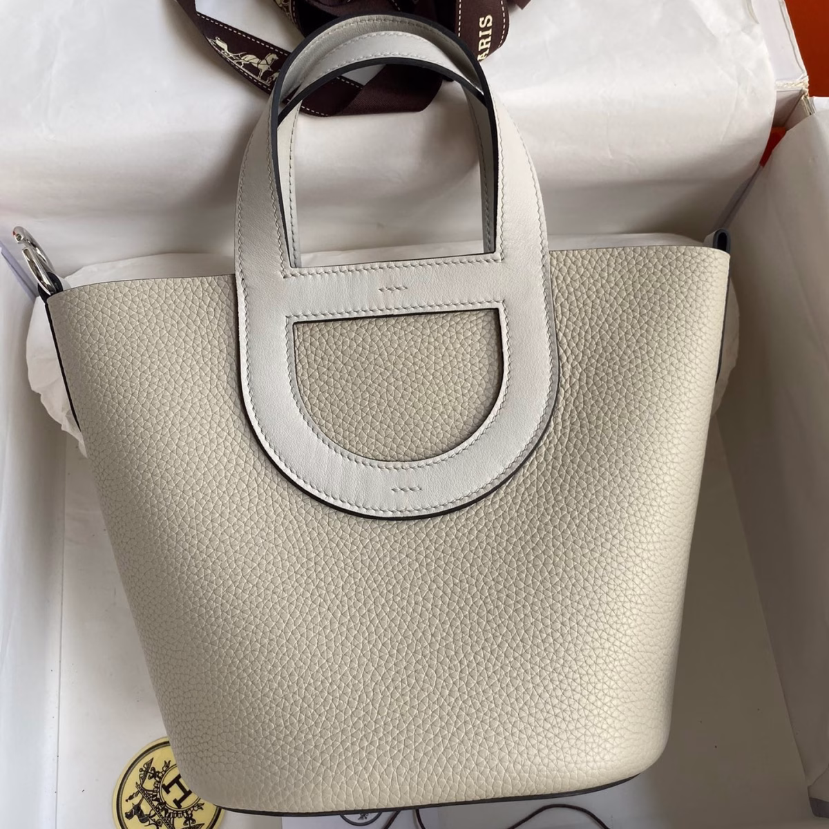 Hermes In The Loop 18 Handmade Bag in Pearl Grey Clemence Leather - Image 1