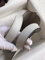 Hermes In The Loop 18 Handmade Bag in Pearl Grey Clemence Leather - Image 3