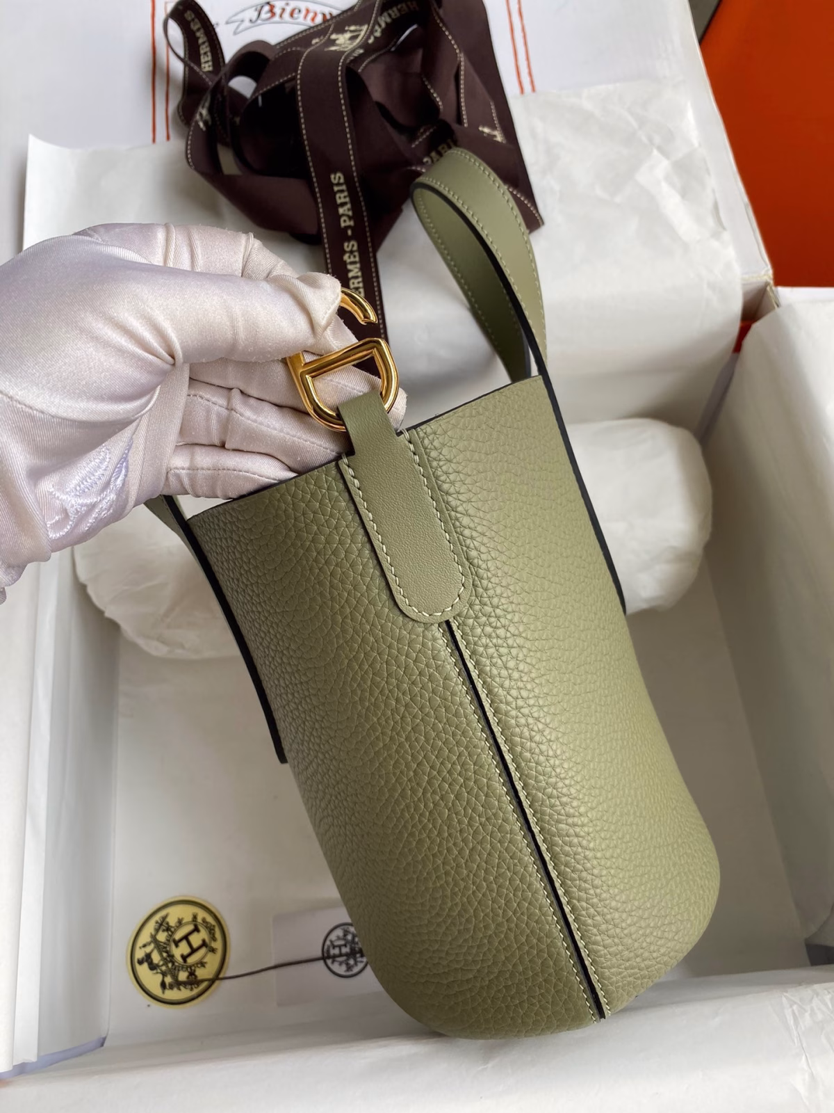 Hermes In The Loop 18 Handmade Bag in Sauge Clemence Leatherther - Image 6