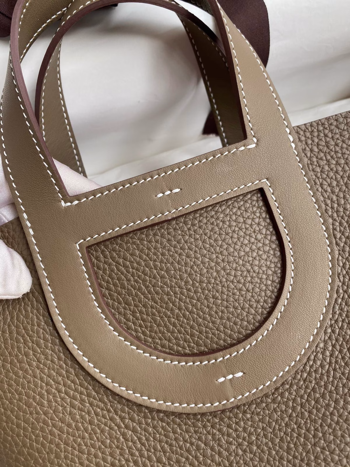 Hermes In The Loop 18 Handmade Bag in Taupe Clemence Leatherther - Image 7