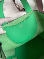Hermes In The Loop 18 Handmade Bag in Vert Comics Clemence Leather - Image 2