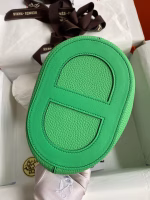 Hermes In The Loop 18 Handmade Bag in Vert Comics Clemence Leather - Image 4