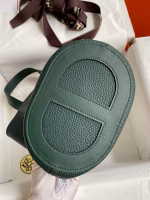 Hermes In The Loop 18 Handmade Bag in Vert Cypres Clemence Leather - Image 5