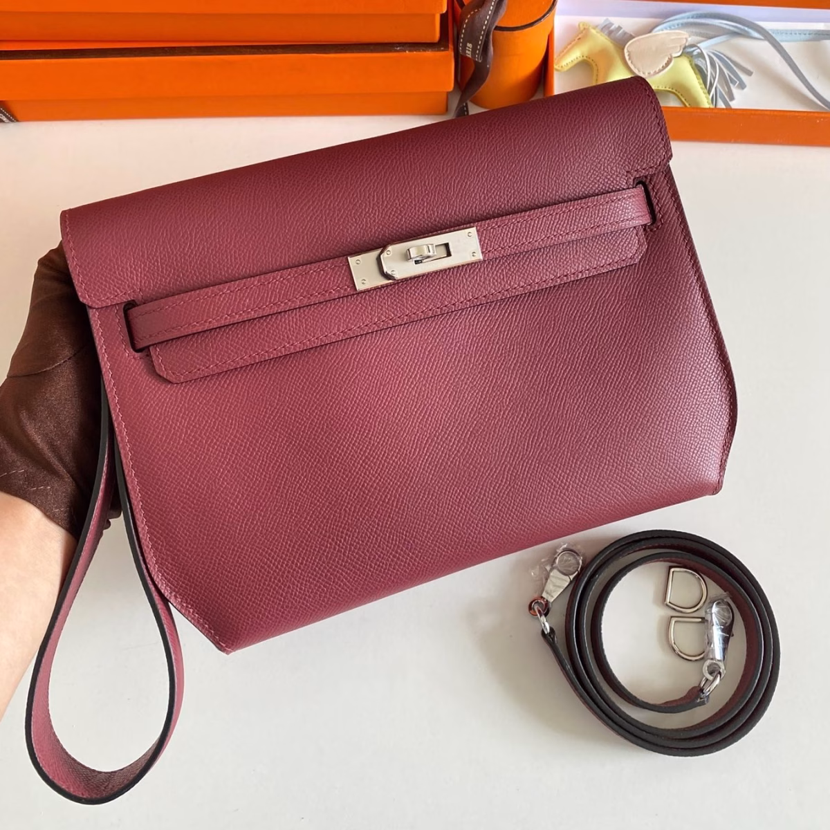Hermes Kelly Depeches 25 Pouch in Bordeaux Epsom Calfskin - Image 1
