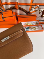 Hermes Kelly Depeches 25 Pouch in Gold Epsom Calfskin - Image 2