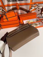 Hermes Kelly Depeches 25 Pouch in Taupe Epsom Calfskin - Image 5