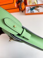 Hermes Kelly Depeches 25 Pouch in Vert Criquet Epsom Calfskin - Image 6