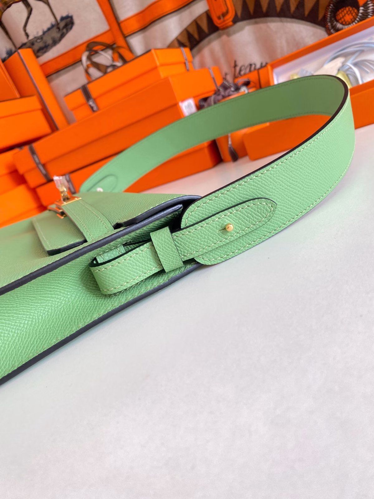 Hermes Kelly Depeches 25 Pouch in Vert Criquet Epsom Calfskin - Image 7