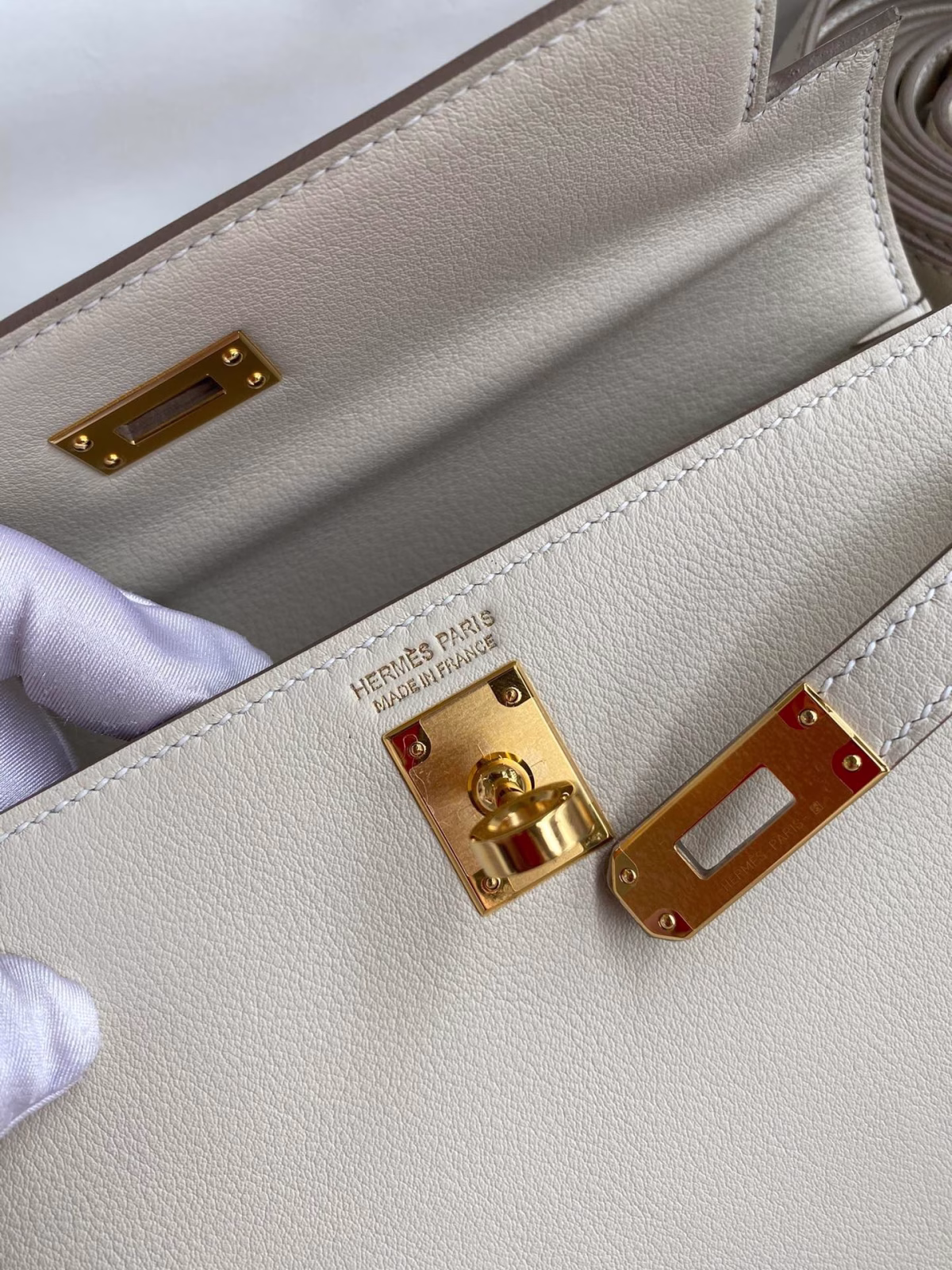 Hermes Kelly Danse II Handmade Bag In Craie Evercolor Calfskin - Image 3
