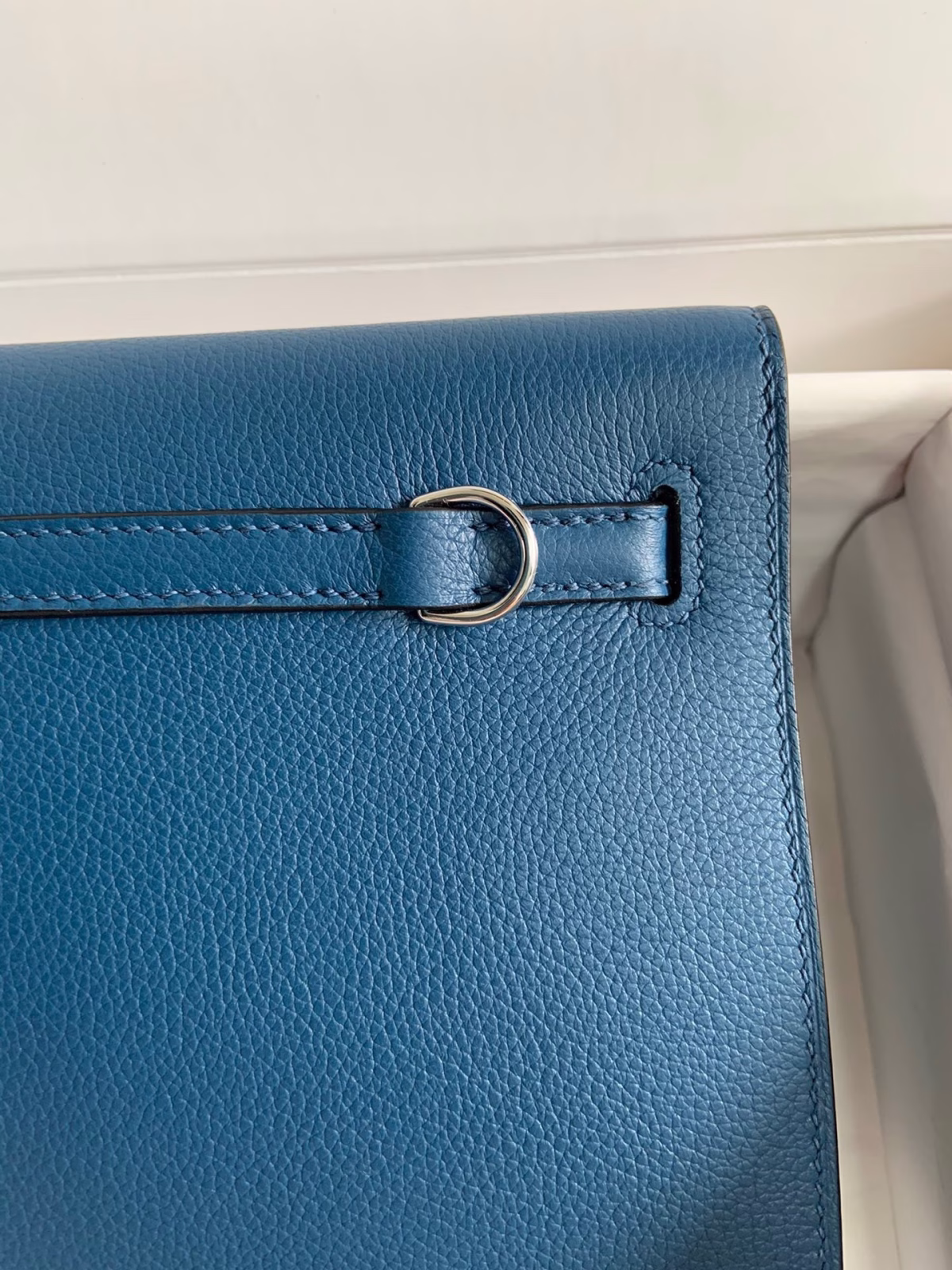 Hermes Kelly Danse II Handmade Bag In Deep Blue Evercolor Calfskin - Image 3