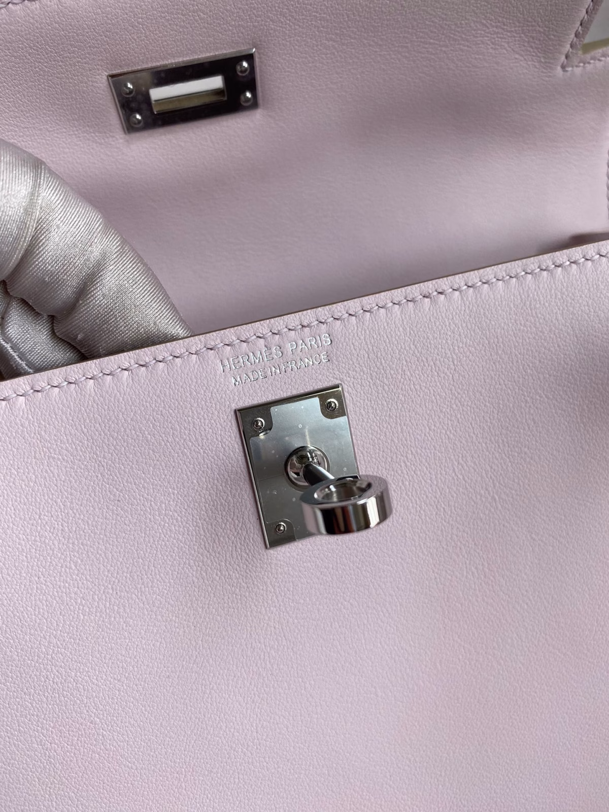 Hermes Kelly Danse II Bag In Mauve Pale Evercolor Calfskin - Image 3