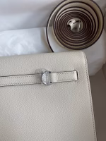 Hermes Kelly Danse II Bag In Nata Evercolor Calfskin - Image 2