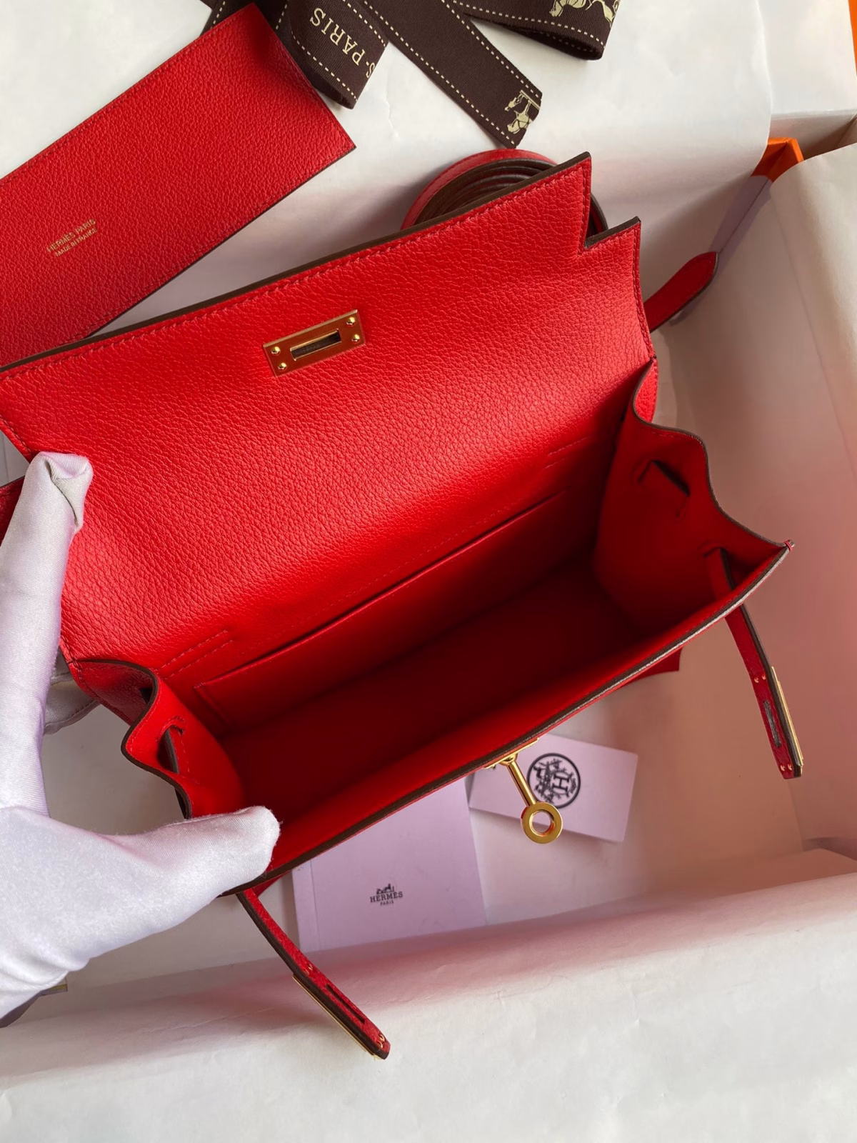 Hermes Kelly Danse II Handmade Bag In Red Evercolor Calfskin - Image 4