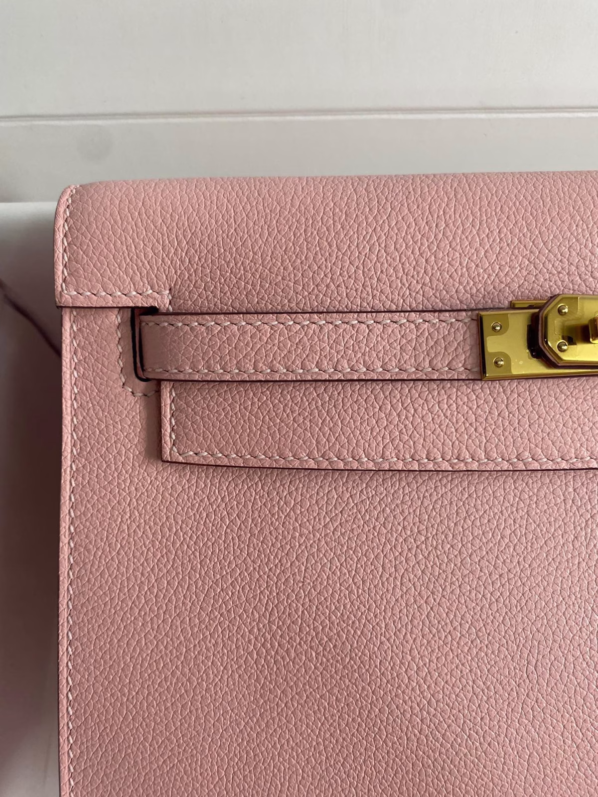 Hermes Kelly Danse II Handmade Bag In Rose Sakura Evercolor Calfskin - Image 3