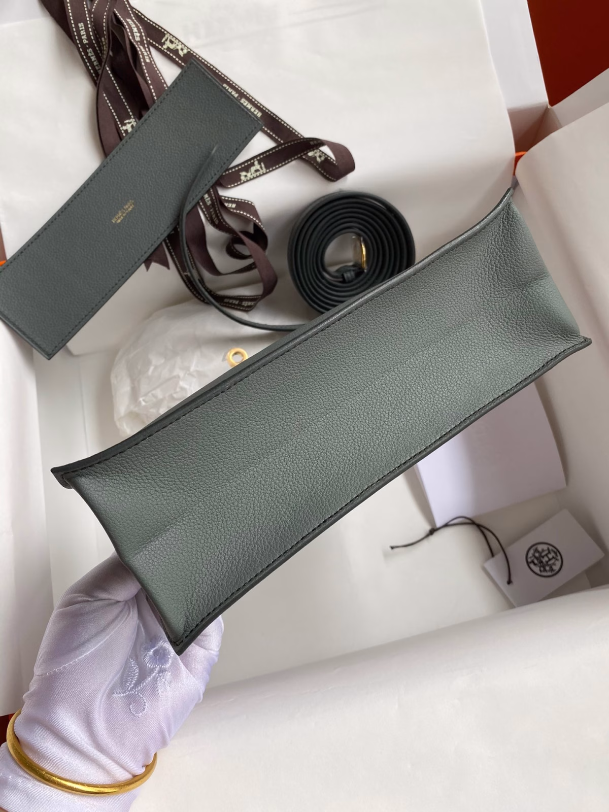 Hermes Kelly Danse II Bag In Vert Amande Evercolor Calfskin - Image 2
