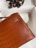 Hermes Kelly Pochette Handmade Bag In Gold Matte Alligator Leather - Image 3